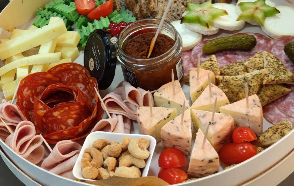 Plateaux de fromage et charcuterie